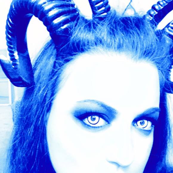 Meet your Posher, Nova - Picture 1 of 1